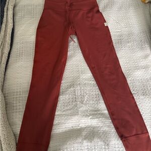 Vuori workout pants, S